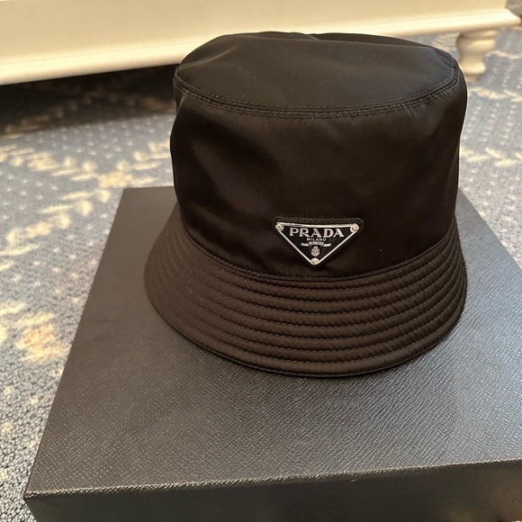 Prada Black Logo Nylon Bucket Hat in XS - Picture 3 of 14